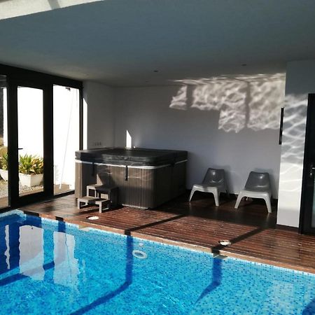 Casa Ceca De La Playa Y Barcelona, Con Piscina Climatizada Y Jacuzzi Villa Vallromanes Exteriör bild